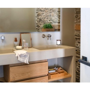 andrea-house-antlia-gia-sapoyni-acacia-glass-1
