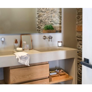 andrea-house-gyalino-bazo-mpanioy-acacia-glass-1